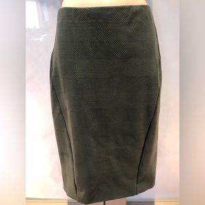 Rag & Bone Green Mid-length skirt. Size 2